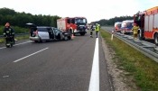 Wypadek na S3. Kierujący mazdą uderzył w ciężarówkę [zdjęcia]