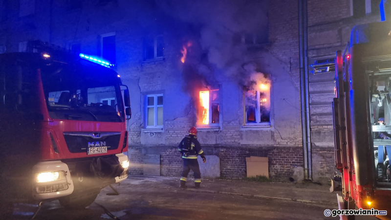 Kolejne podpalenie pustostanu na Zawarciu w Gorzowie Ogień buchał