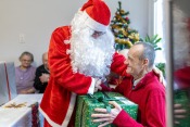 Gorzowskie listy do św. Mikołaja: Świąteczne paczki trafiły do Domów Pomocy Społecznej