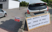 Łańcuchy i protest podczas kiermaszu ogrodniczego. Mieszkańcy chcą otwarcia parku