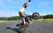 Plac pęka w szwach.  Motocykliści walczą o rozbudowę i bezpieczne treningi