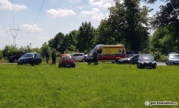 Wypadek trzech samochodów na Walczaka 