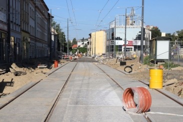 Robią wszystko, aby zdążyć z torowiskiem na Sikorskiego [zdjęcia]