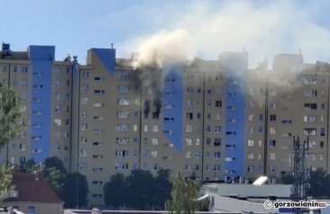 Pożar mieszkania na os. Staszica [zdjęcia]