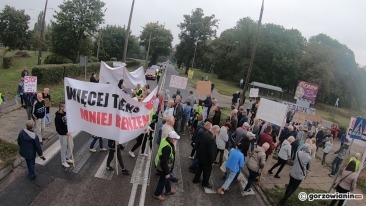 Mieszkańcy protestują przeciwko wytwórni asfaltu. Wykonawca zabiera głos