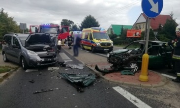 Zderzenie dwóch pojazdów w Jeninie