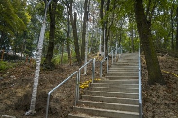 Zobacz, jak park Siemiradzkiego zmienia swoje oblicze [zdjęcia]