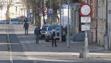 Polacy podzieleni w sprawie tempa rozmrażania gospodarki