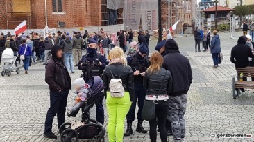 Protest przeciwko pandemii. Posypały się wnioski do sądu [film i zdjęcia]