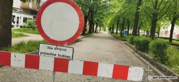 Alejki na Staszica w połowie zamknięte