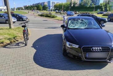 Kierująca audi potrąciła rowerzystę