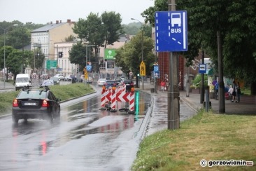 Miasto znalazło sposób na kierowców jeżdżących buspasem. Zostały ustawione barierki [zdjęcia]