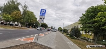 Surowiec: Parking kiss&ride sprawdza się świetnie. Takich miejsc powinno być więcej [zdjęcia]