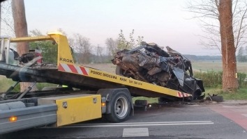 Tragiczny wypadek pod Gorzowem. Nie żyje kierowca BMW