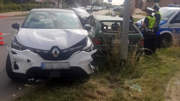 Zderzenie opla i renault na Szarych Szeregów