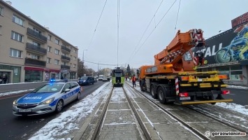 Tramwaj wykoleił się w centrum Gorzowa [zdjęcia]