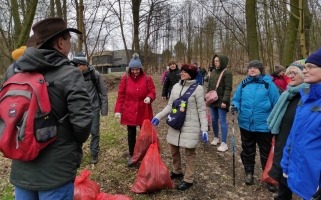 Spacerowali i sprzątali brzegi rzeki Srebrnej w Gorzowie [zdjęcia]