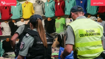 Podróbki na giełdzie w Gorzowie. Zatrzymano towar o wartości 100 tys. zł