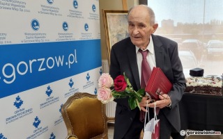 Chciał być inżynierem, został wybitnym chirurgiem. 96-latek żegna się ze szpitalem w Gorzowie