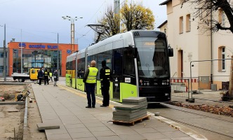 Gorzów: Torowisko już gotowe. Tramwaj wjechał w ulicę Dworcową