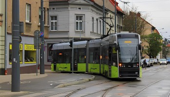 Czwórką na dworzec. Raz na godzinę i do 17:30