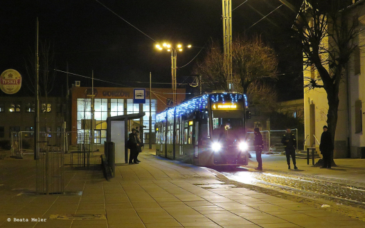 Tramwajem pod dworzec PKP w Gorzowie. Czwórka wjechała w ul. Dworcową