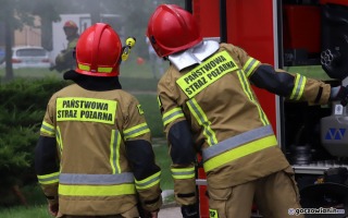 Próbował ugasić pożar w piwnicy. Podtruł się dymem