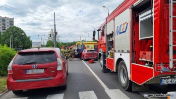 Zderzenie trzech aut w Gorzowie. Do szpitala trafiła dwójka dzieci i kierująca oplem