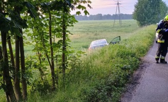 Kierujący audi nie miał uprawnień i doprowadził do wypadku. Ranna 14-latka