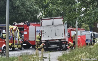 Śmiertelny wypadek w Gorzowie. Kierujący skuterem zderzył się z ciężarówką