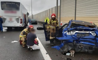 Autobus zderzył się z seatem na S3. Cztery osoby ranne