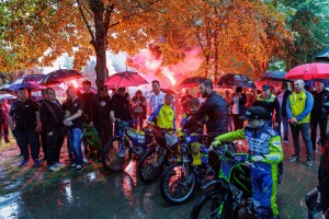 W strugach deszczu i blasku rac. Tak wyglądał pogrzeb legendy Stali Gorzów Bogusława Nowaka