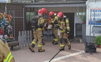 Pożar w kwiaciarni. Zapaliła się bateria podczas ładowania