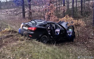 Kierujący lexusem próbował uniknąć zderzenia. Wjechał do rowu