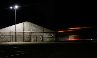 Szybka budowa, niskie koszty – dlaczego hale namiotowe to przyszłość magazynowania