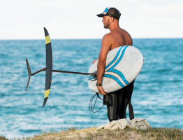 Jakie są zalety desek e-Foil nad tradycyjnymi deskami surfingowymi?
