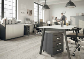 Jak skutecznie utrzymywać porządek na swoim biurku?