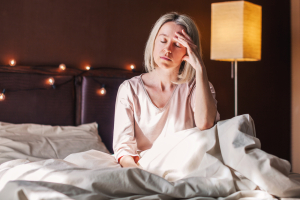 Zmiany nastroju w okresie okołomenopauzalnym i sposoby na odzyskanie równowagi