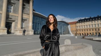 Dres welurowy damski – nie tylko do domu! Jak nosić welurowy komplet z klasą, stylowo i wygodnie przez cały sezon?