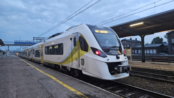 Obiecali bezpośrednie pociągi z Gorzowa do Poznania. Dziś: przesiadki, awarie i brak dat