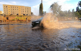 Burza i ulewny deszcz. Zalane ulice w Gorzowie