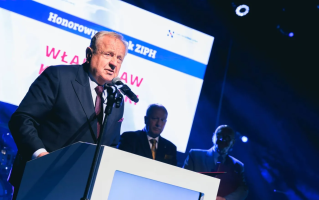 Honorowy Obywatel Gorzowa. Władysław Komarnicki odpowiada na krytykę