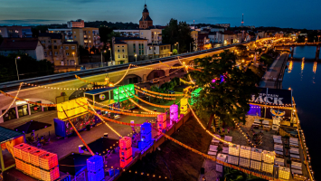 AntyWartownicy nie odpuszczają. Jest petycja i oskarżenia o łamanie ciszy nocnej