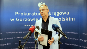 Prokurator nie chce postawić zarzutów Bąkiewiczowi – złożył wniosek o wyłączenie