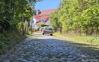 Kostka brukowa zniknie. Trzy firmy chcą zająć się przebudową