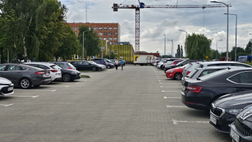Płatne parkowanie przy szpitalu. Partia Razem i mieszkańcy przeciwko opłatom