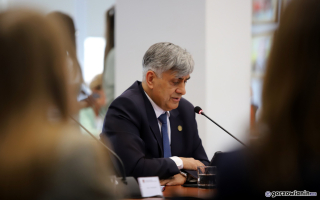 Długi Stali Gorzów i brak poręczenia kredytu. Radny Sondej mówi o politycznym teatrze