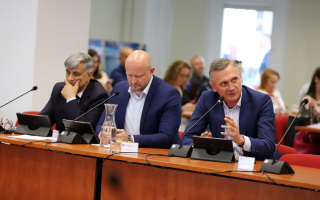 Radni z Gorzowa chcą kontroli NIK. Pytają o dopłaty do lotów z Babimostu