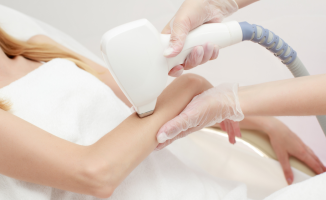 Laserowe usuwanie włosów - jak działa i dlaczego warto?