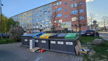 Radni PiS złożyli projekt obywatelski w sprawie śmieci. Chcą niższych opłat